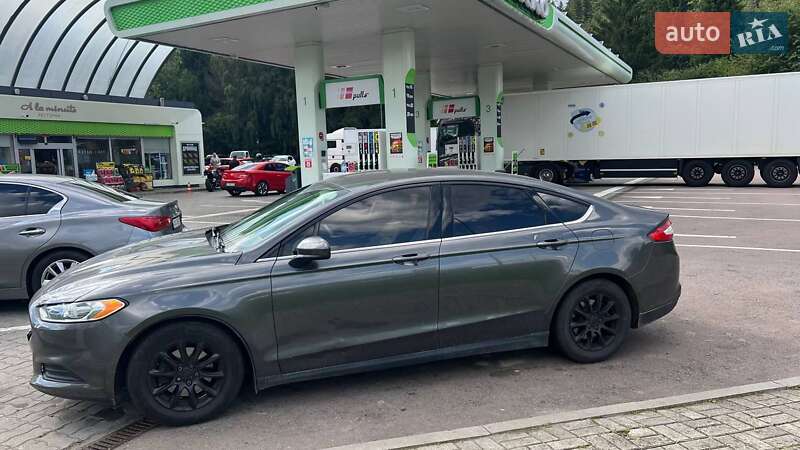 Ford Fusion 2016