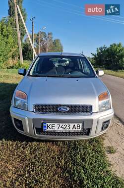Хэтчбек Ford Fusion 2010 в 