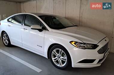 Седан Ford Fusion 2017 в 