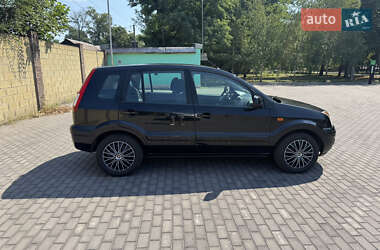 Хэтчбек Ford Fusion 2011 в 