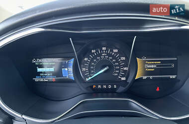 Седан Ford Fusion 2017 в 
