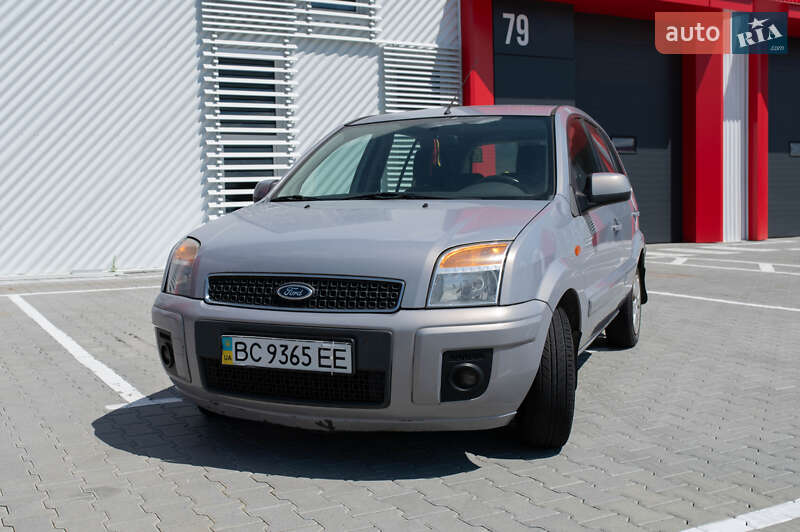 Хэтчбек Ford Fusion 2011 в Львове