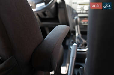Хэтчбек Ford Fusion 2011 в 