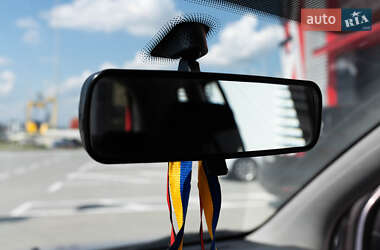 Хэтчбек Ford Fusion 2011 в 