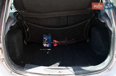 Хэтчбек Ford Fusion 2011 в 