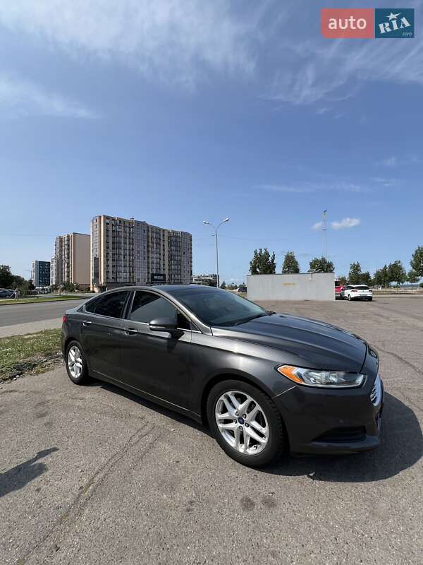 Седан Ford Fusion 2015 в Черкассах