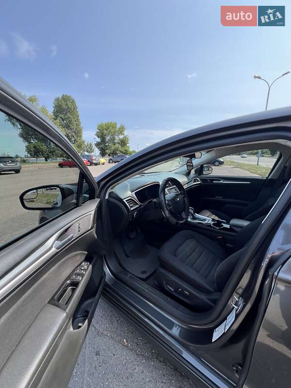 Седан Ford Fusion 2015 в Черкассах