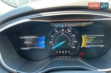 Седан Ford Fusion 2018 в 