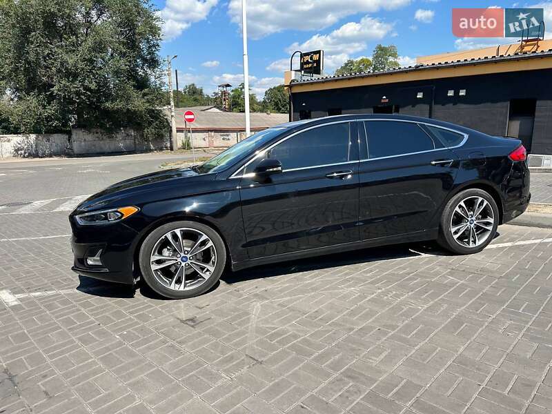 Седан Ford Fusion 2018 в Каменском