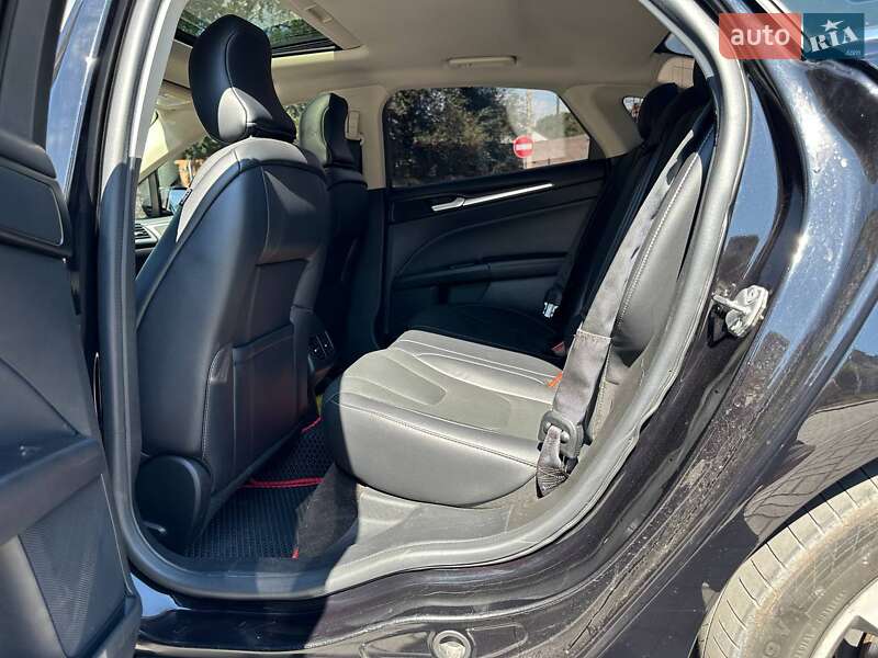 Седан Ford Fusion 2018 в Каменском