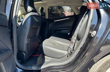 Седан Ford Fusion 2018 в 