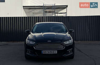 Седан Ford Fusion 2015 в 