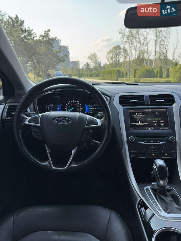 Седан Ford Fusion 2013 в Днепре