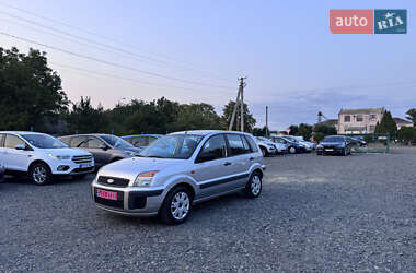 Хэтчбек Ford Fusion 2008 в 