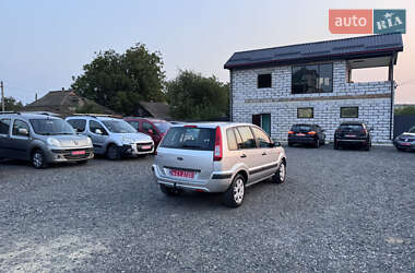 Хэтчбек Ford Fusion 2008 в 