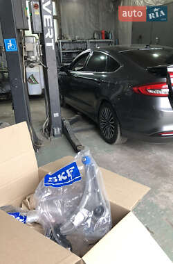 Седан Ford Fusion 2016 в 