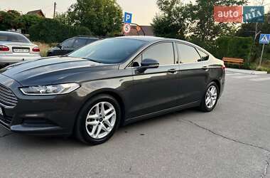 Седан Ford Fusion 2015 в  фото 3 Седан Ford Fusion 2015 в
