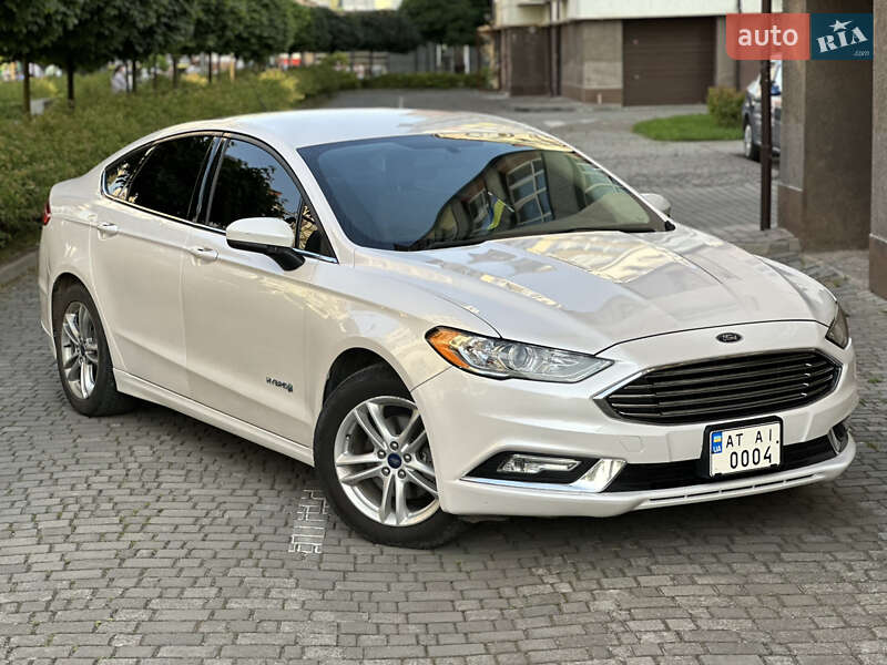 Седан Ford Fusion 2018 в 