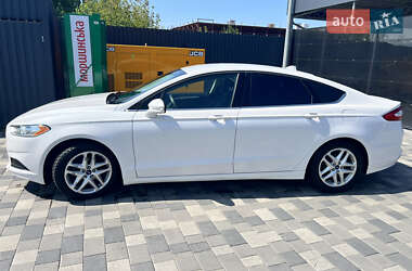 Седан Ford Fusion 2015 в 