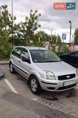 Хетчбек Ford Fusion 2004 в 
