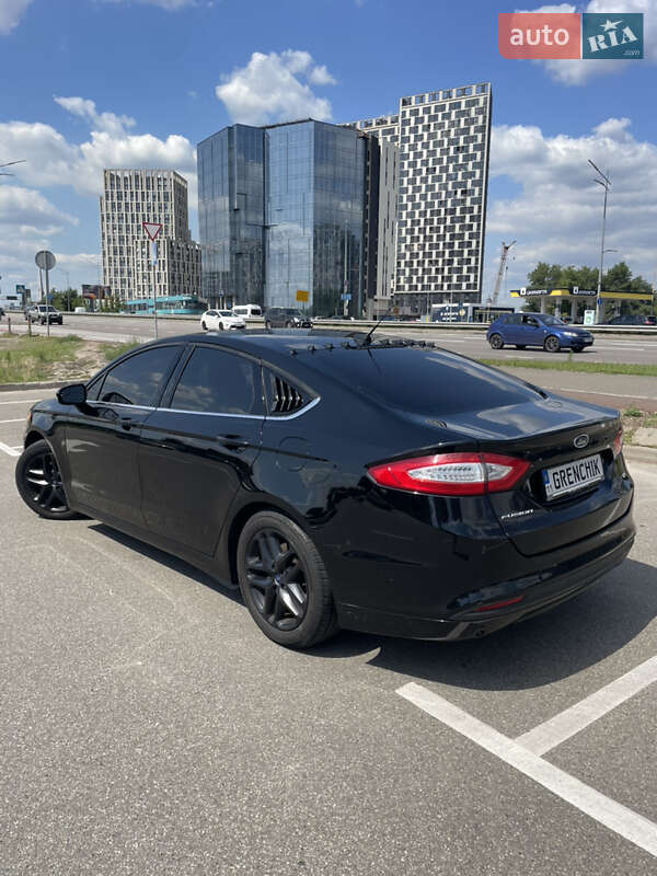 Седан Ford Fusion 2016 в Киеве