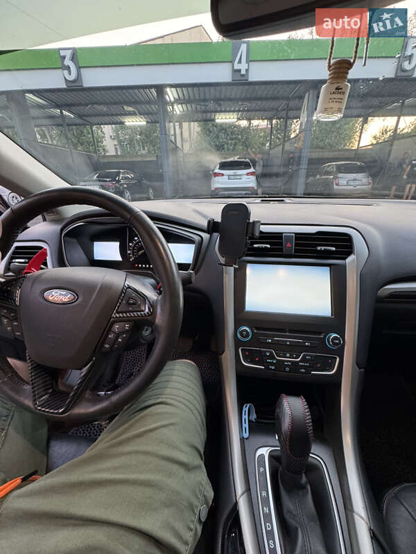 Седан Ford Fusion 2016 в Одессе