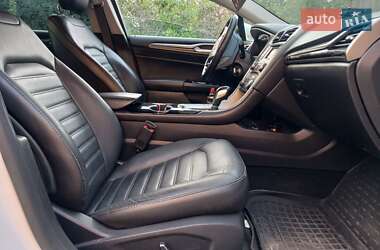 Седан Ford Fusion 2014 в 