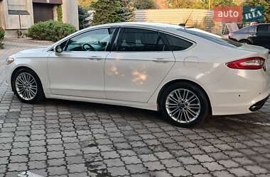 Седан Ford Fusion 2014 в 
