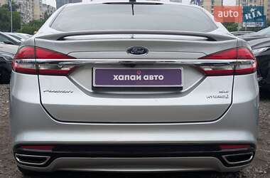 Седан Ford Fusion 2017 в 