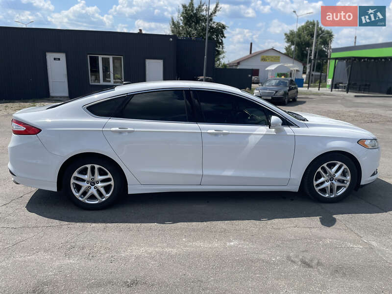 Седан Ford Fusion 2013 в Кривом Роге