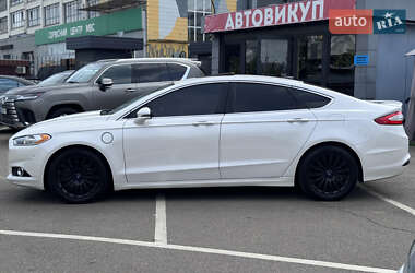 Седан Ford Fusion 2013 в 