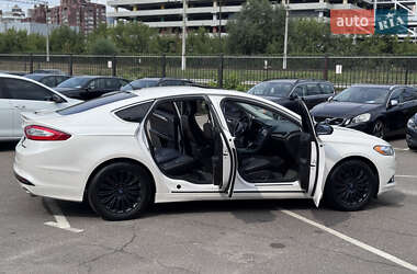 Седан Ford Fusion 2013 в 