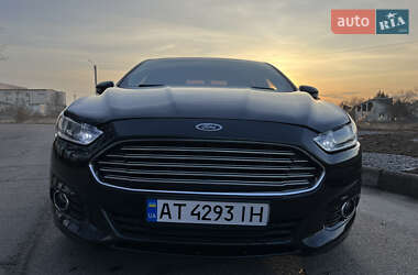 Седан Ford Fusion 2015 в 