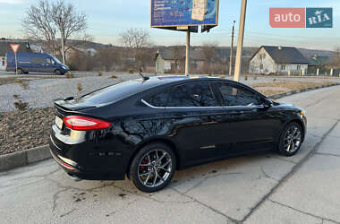 Седан Ford Fusion 2015 в 