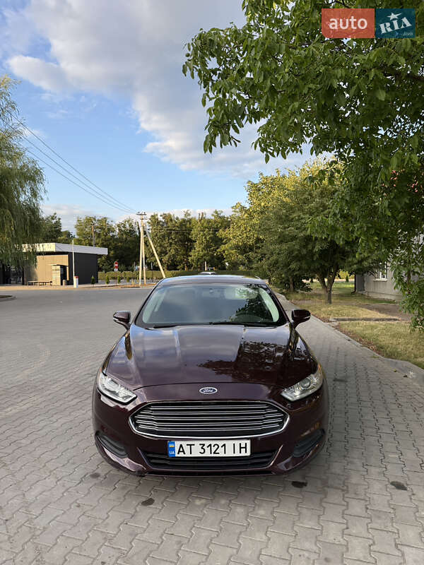 Седан Ford Fusion 2013 в Снятині