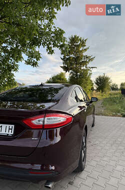 Седан Ford Fusion 2013 в 