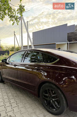 Седан Ford Fusion 2013 в 