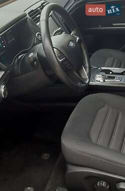Седан Ford Fusion 2018 в 