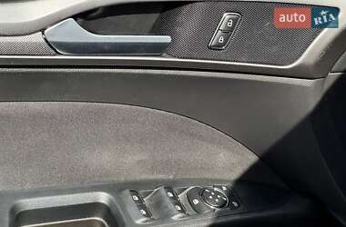Седан Ford Fusion 2018 в 