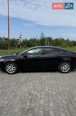 Седан Ford Fusion 2012 в 