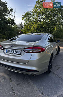 Седан Ford Fusion 2016 в 