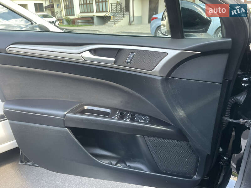 Седан Ford Fusion 2016 в Вінниці