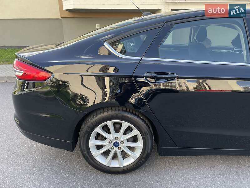 Седан Ford Fusion 2016 в Вінниці