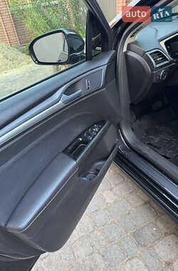 Седан Ford Fusion 2014 в 