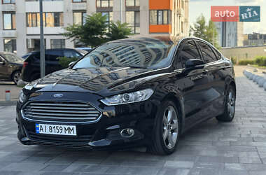 Седан Ford Fusion 2015 в 