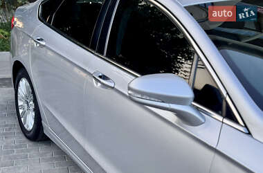Седан Ford Fusion 2014 в 