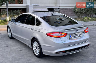 Седан Ford Fusion 2014 в 