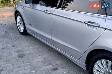 Седан Ford Fusion 2014 в 