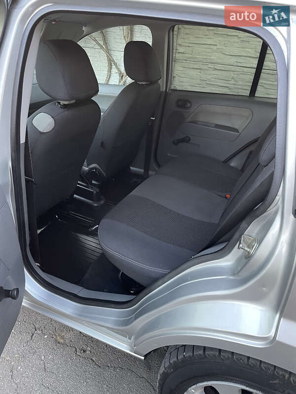 Хэтчбек Ford Fusion 2005 в Шепетовке
