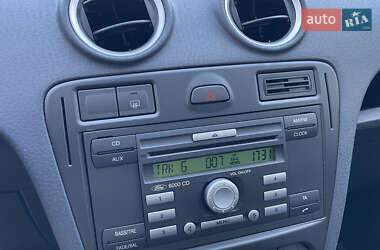 Хэтчбек Ford Fusion 2010 в 